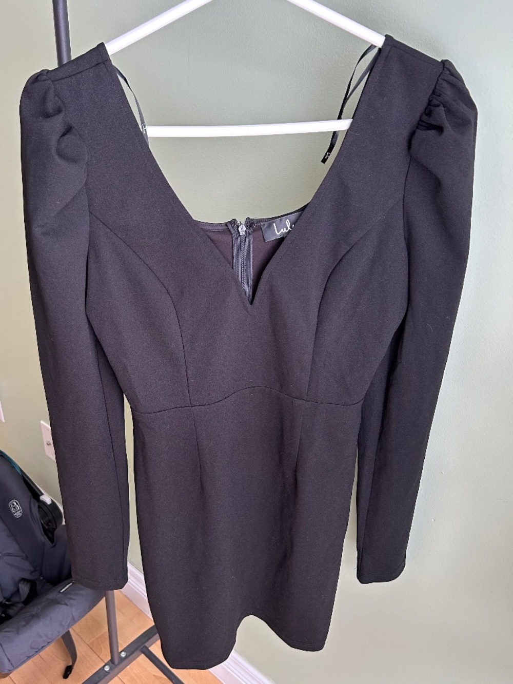 Lulus black dress